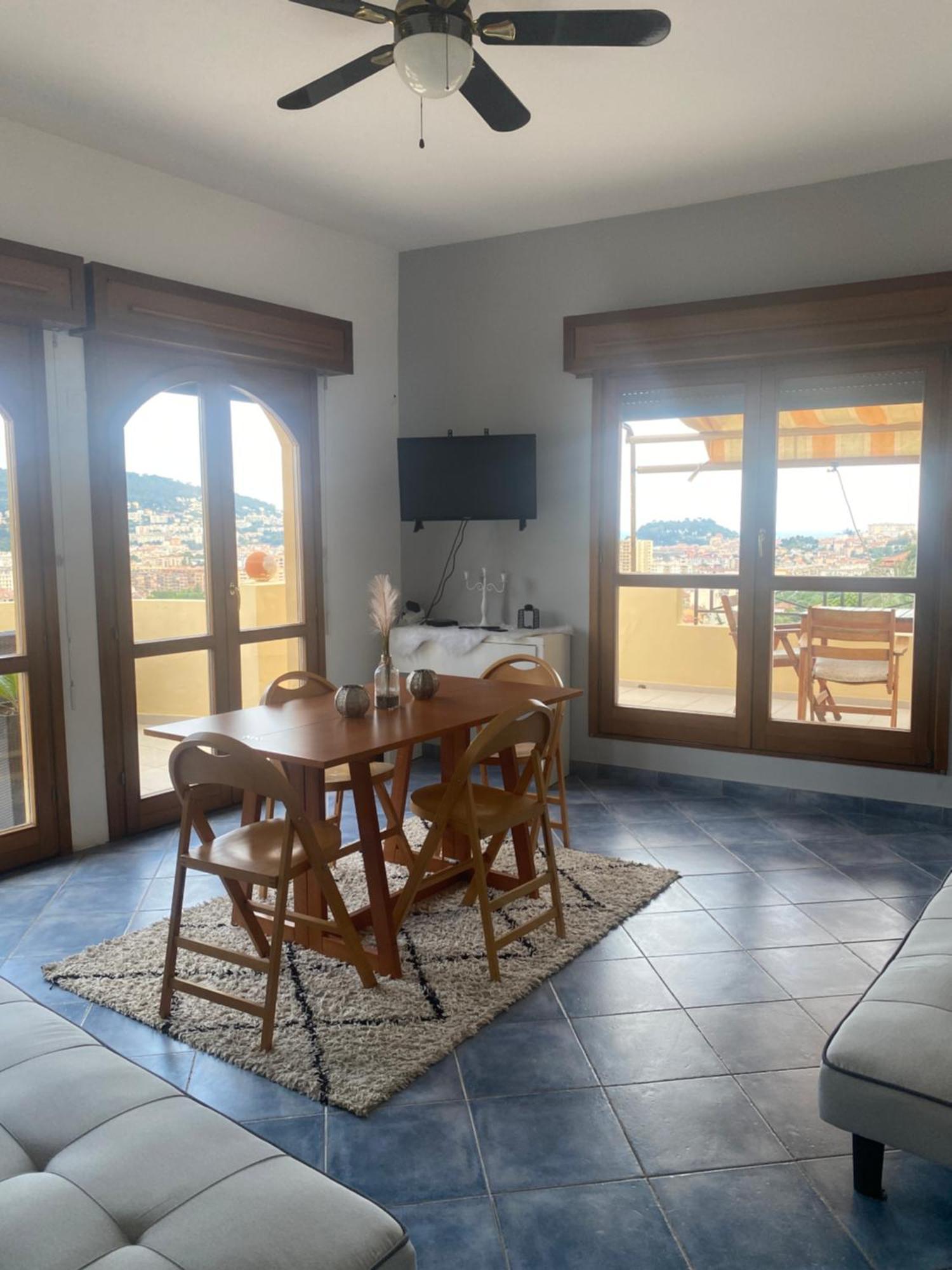 Appartement Appartement-nice 01 Vue - Panoramique Wifi-parking